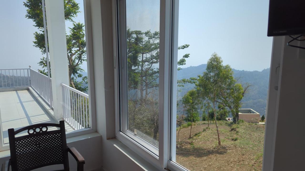 Mayur Home Stay, Morni Hills エクステリア 写真