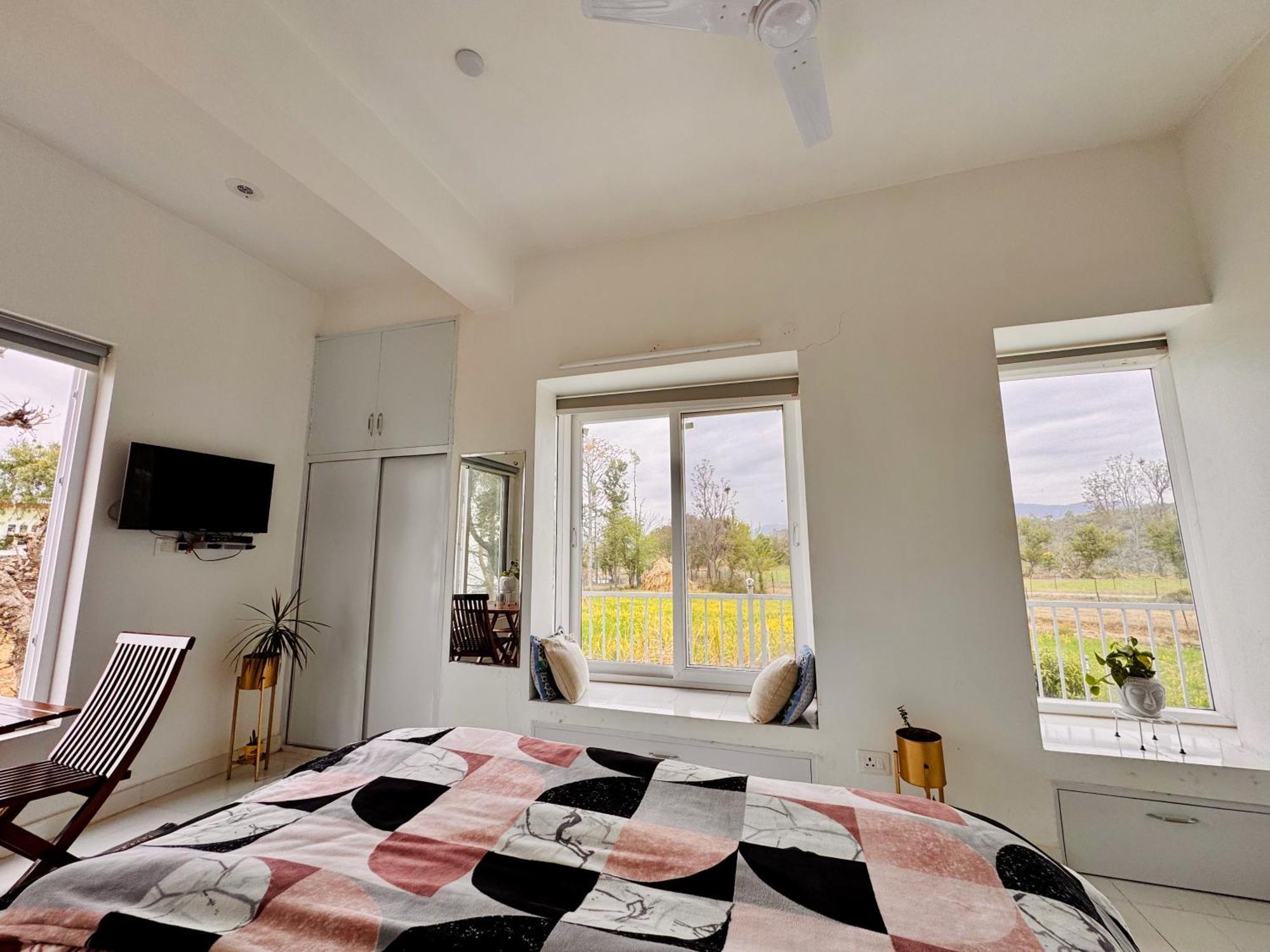 Mayur Home Stay, Morni Hills エクステリア 写真